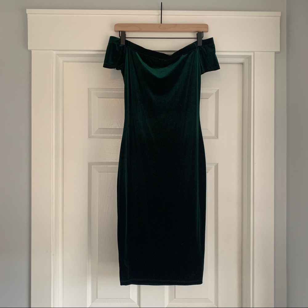 Green Velvet Bodycon Dress